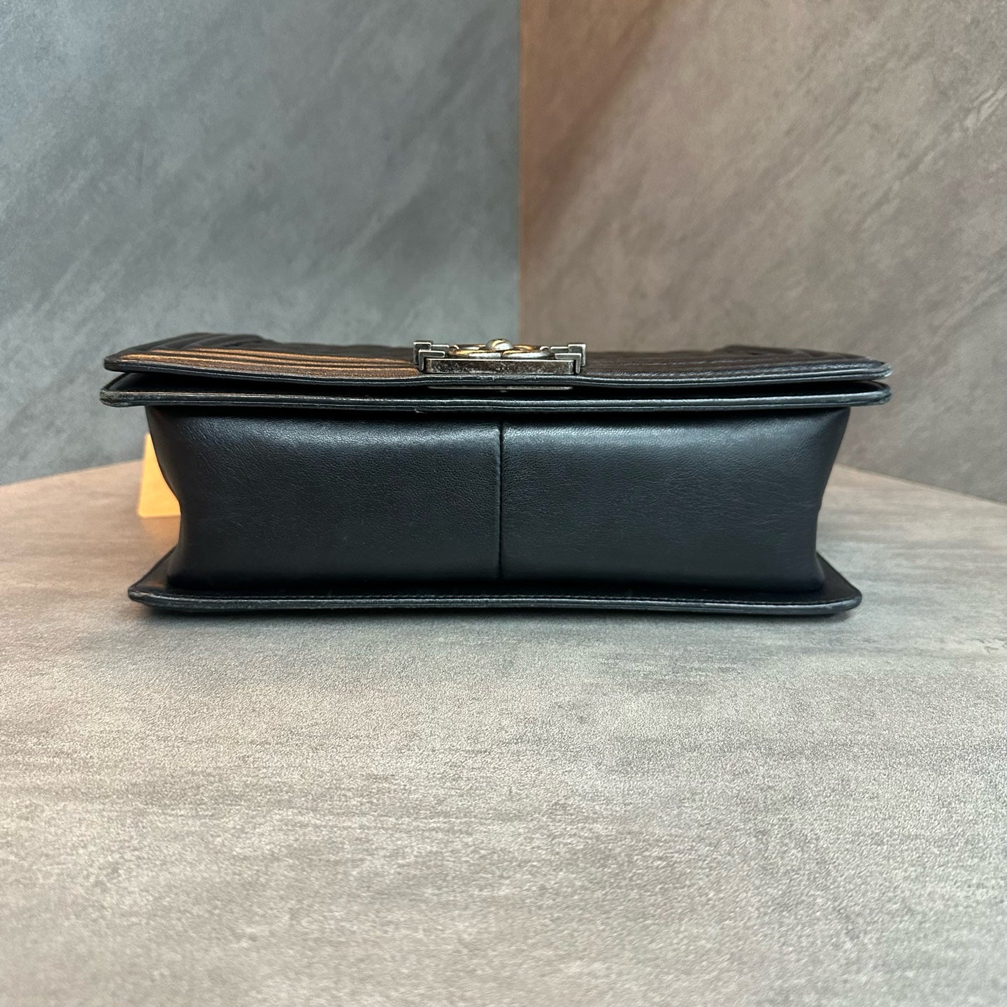 CHANEL leboy black silver-clasp sheepskin chain single-shoulder bag, 18K