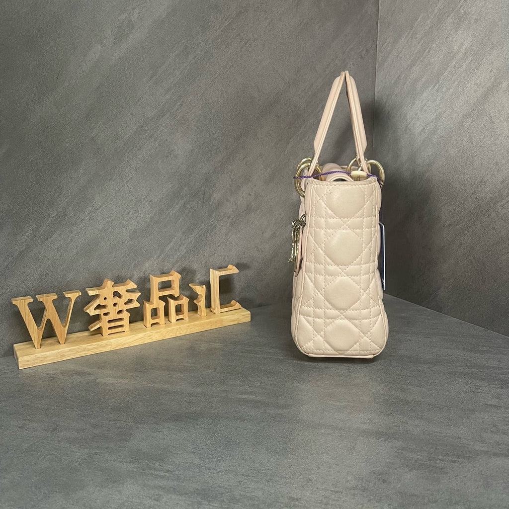 Dior Lady Dior Mini with 4 compartments, pink with gold-tone hardware, emblem shoulder strap, serial number starting with 17, serious buyers only.