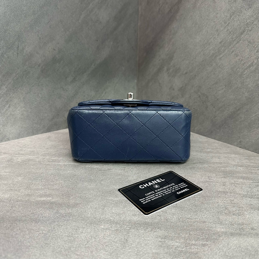 Chanel CF Square Chunky Blue Silver Lambskin Chain Bag 22 opening with card, structured shape, and clean interior.