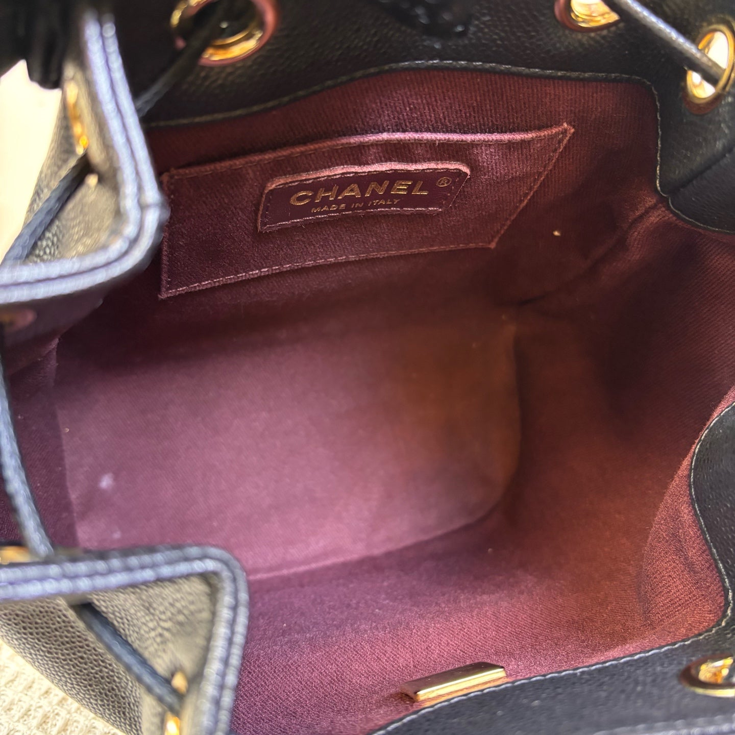CHANEl Chanel Black Affinity Bucket Bag Chip Bag Litchi Leather Small Bucket Bag Super Versatile Size 19*20