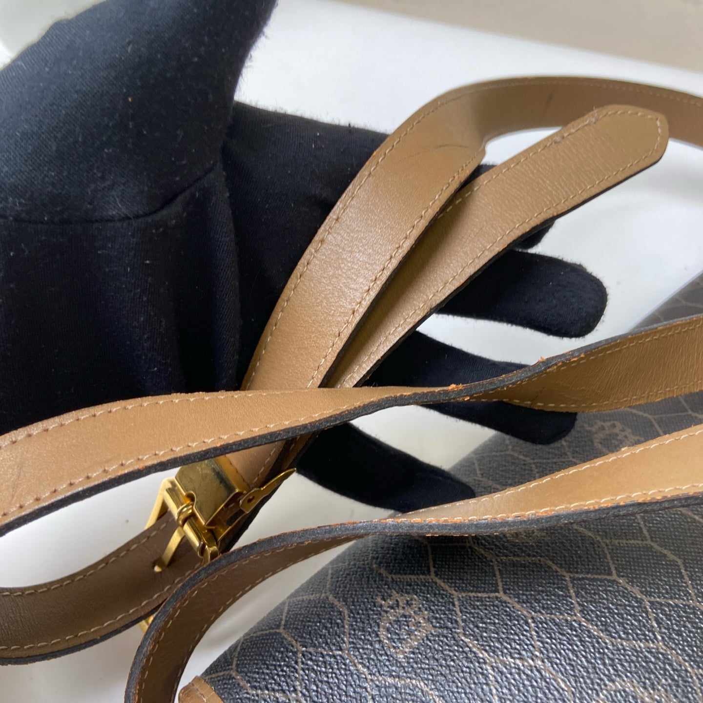 Dior Vintage Floral Crossbody Bag, Dior Bee Hive Crossbody Mini Bag dimensions approximately 19×24×6cm.