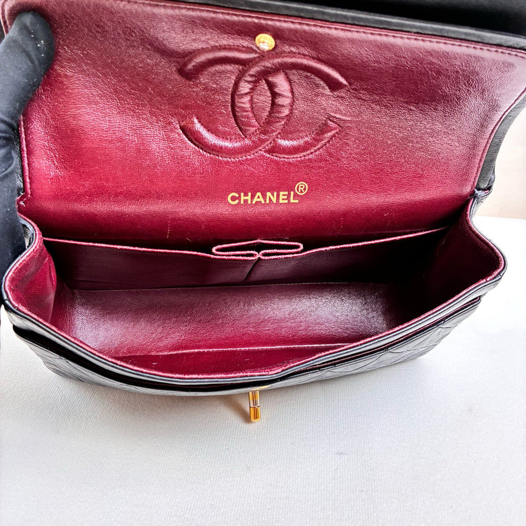 Chanel CF Medium Black and Gold Lambskin Chain Bag Classic Diamond Pattern Black and Gold Color Hardware Size 23*15