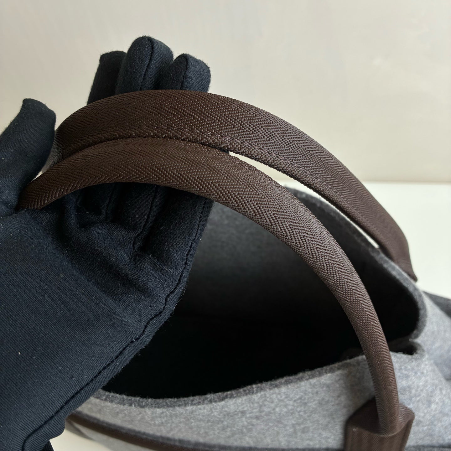 Hermès Groom Bag Gray Felt Equestrian Bag W Mark Shoulder Bag 99% New Size: 38*16*3