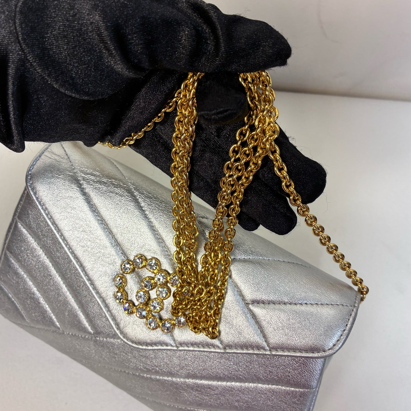 Chanel 99% New Vintage Silver Tone Quilted Full Diamond CC Envelope Chain Bag, Includes Card, No Laser Etching, Size 18*12.