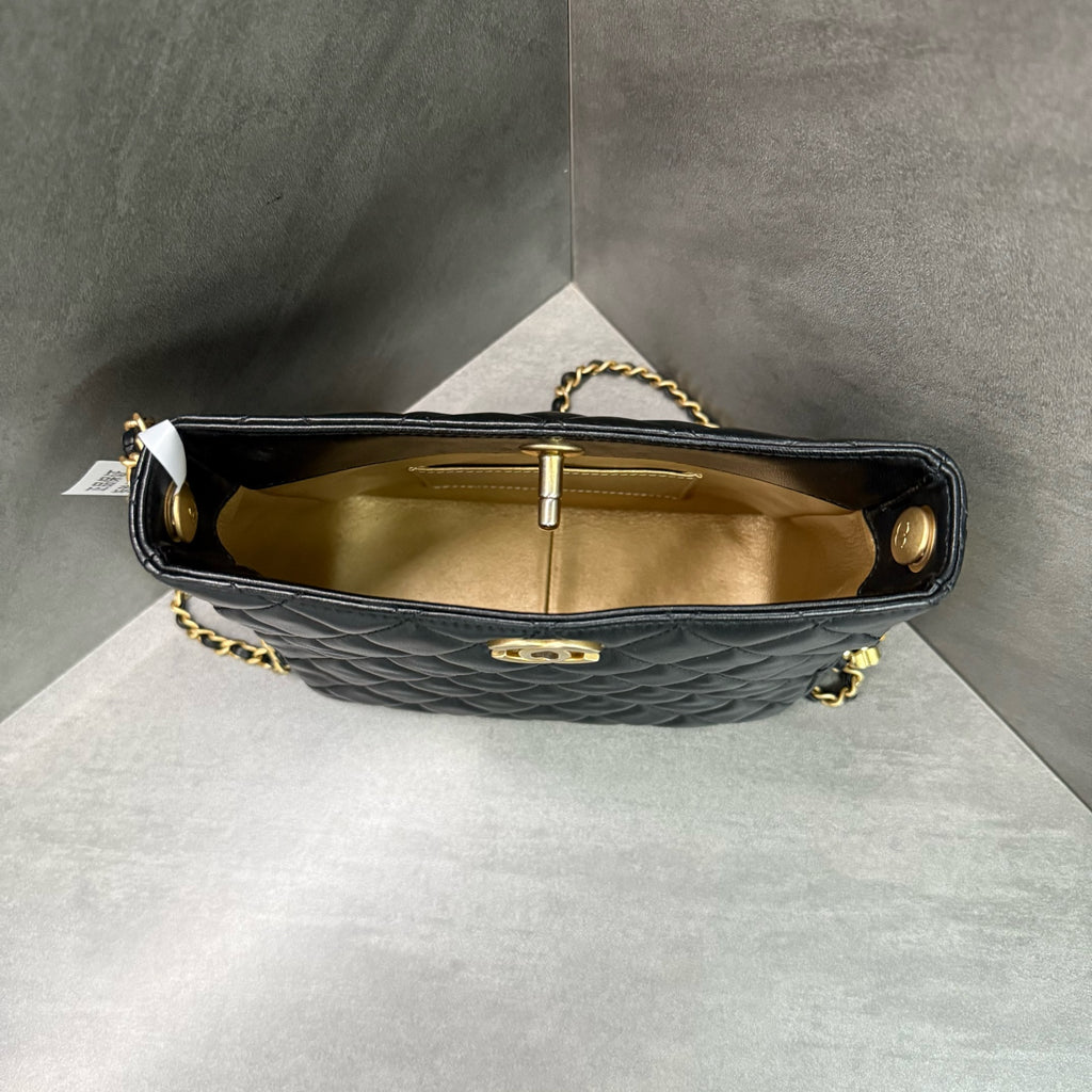Chanel 22S Gold Ball Hobo, 2022 chip version, black gold ball, original condition