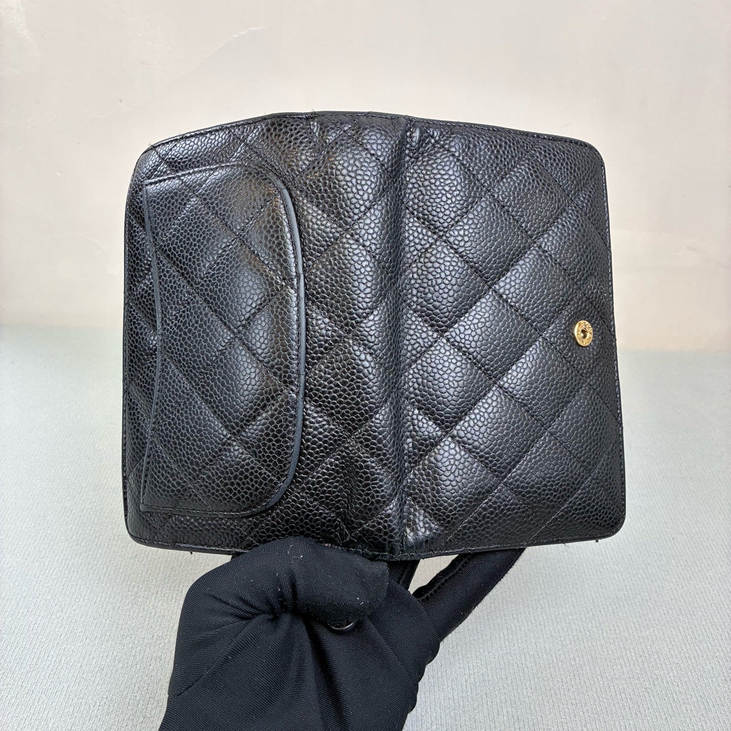 Chanel Black Gold Litchi Leather Short Wallet, 21 Series, Classic Diamond Pattern, Gold Logo Clasp, Interior Burgundy Color, 98% New Condition.
