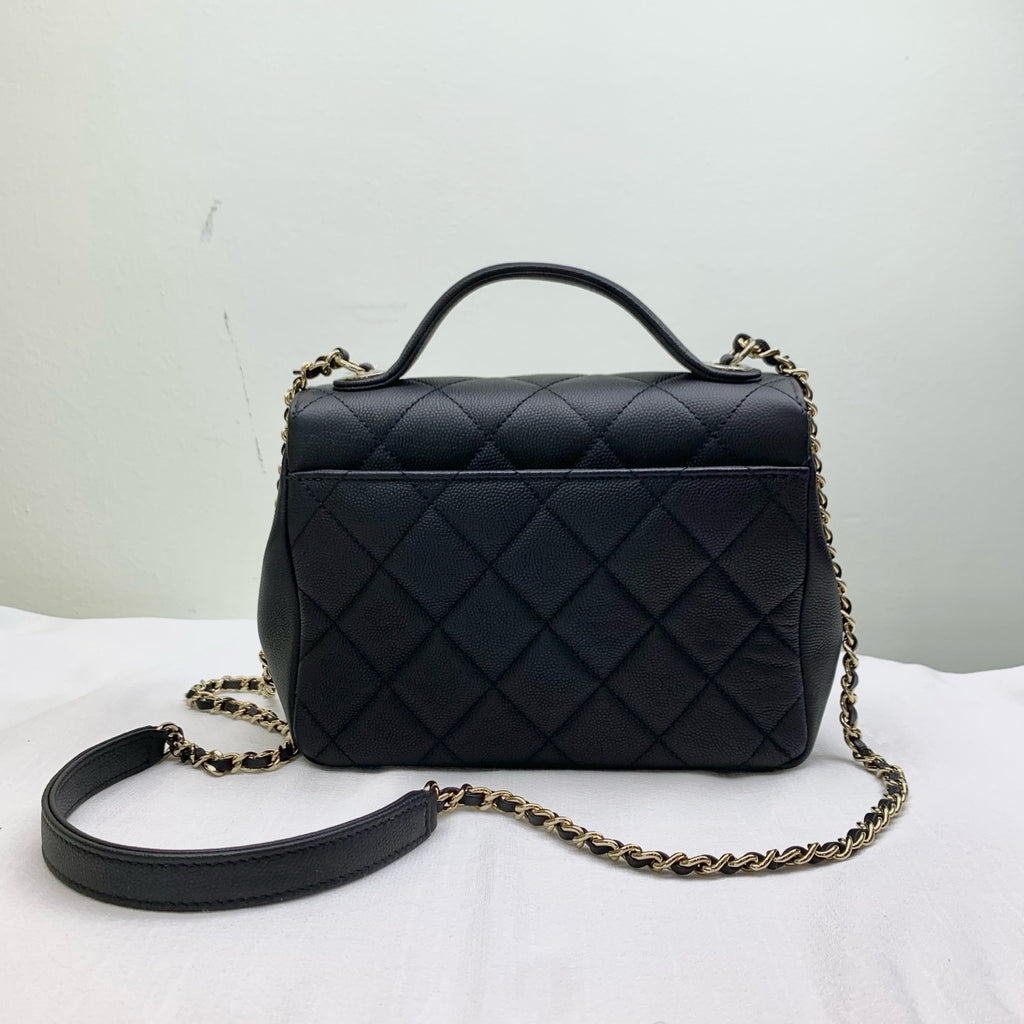 Chanel Litchi Calfskin Black Messenger Bag with Gold Hardware, includes card, approximately 23*17 cm.