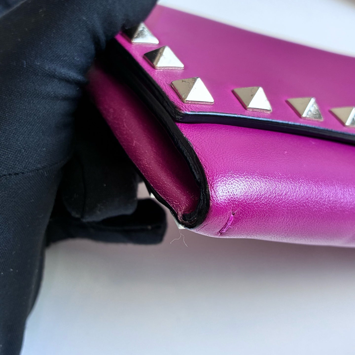Valentino Rockstud Chain Wallet on Chain with shoulder strap, rose pink, gold studs, size 23*11cm.