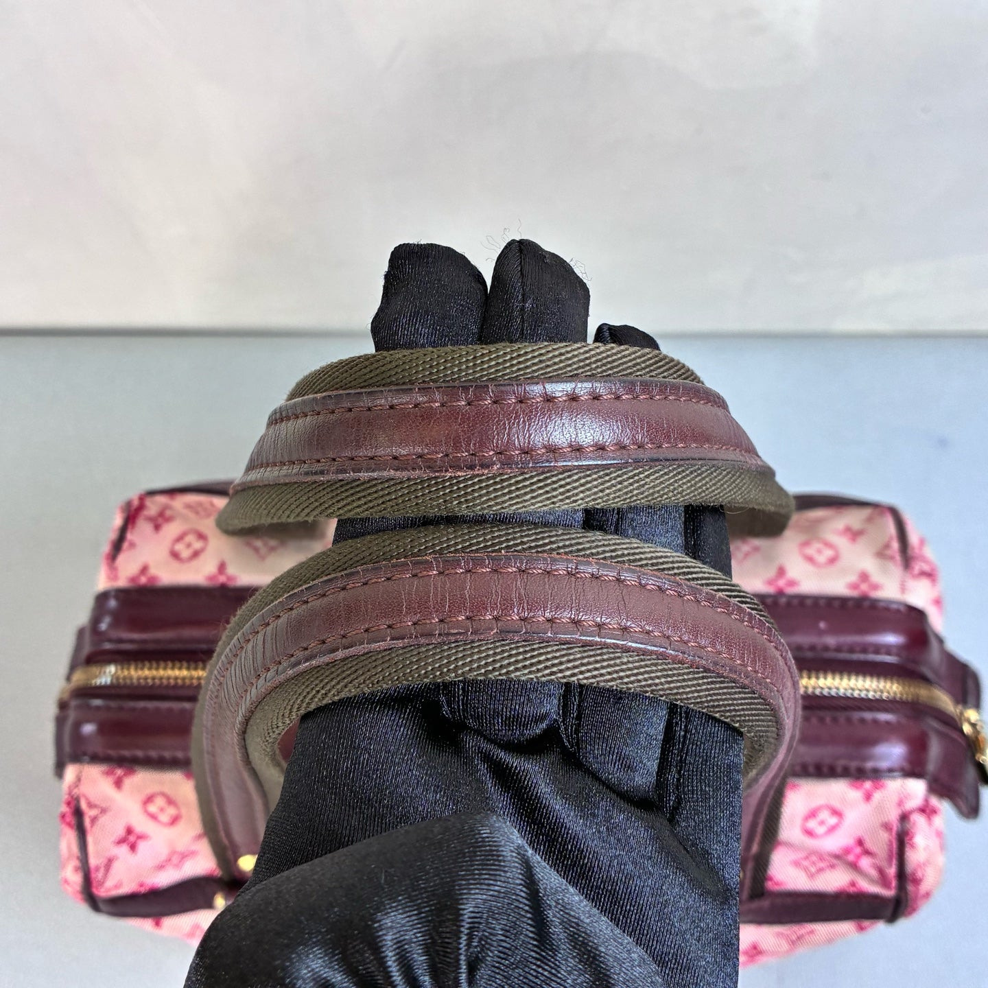 LV/Louis Vuitton 96% New Pink Denim Monogram Boston Handbag Size 27.5*18