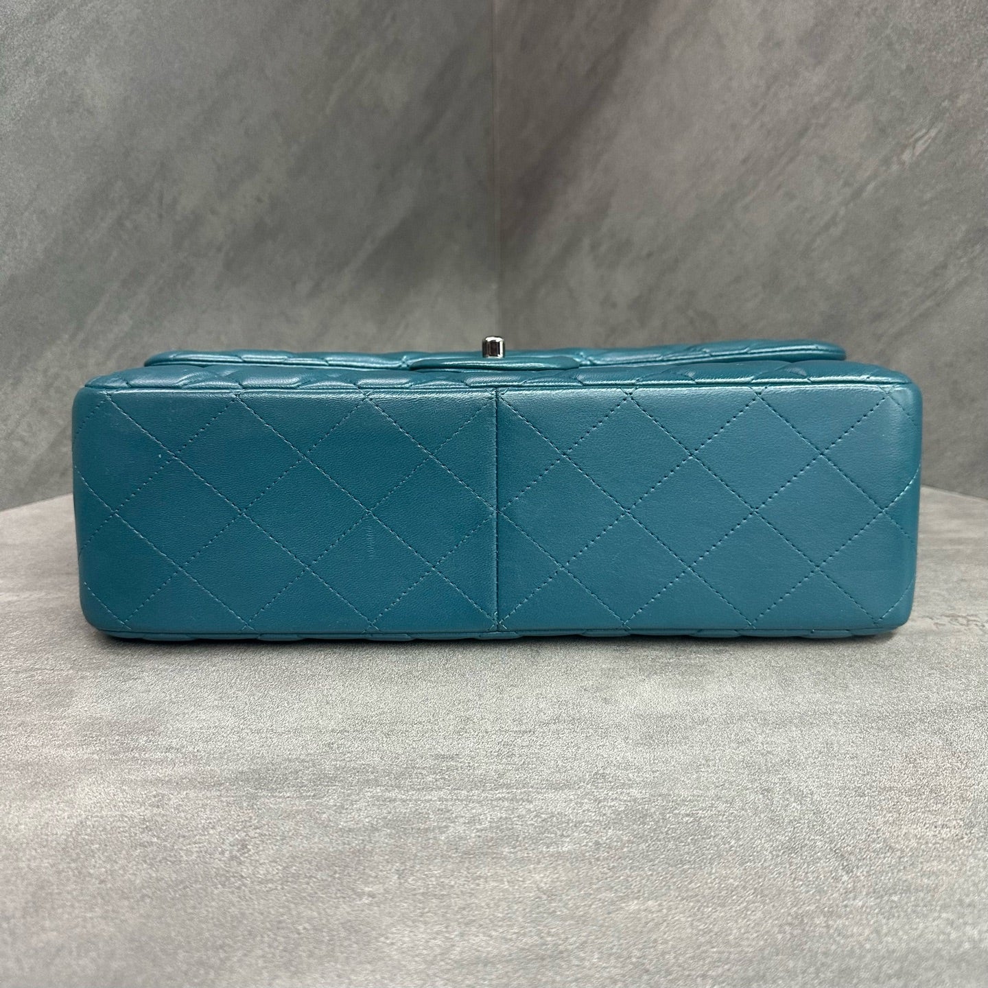 Chanel CF Jumbo Aqua Blue Silver Lambskin Chain Bag 15 Open Structure, Clean Interior.