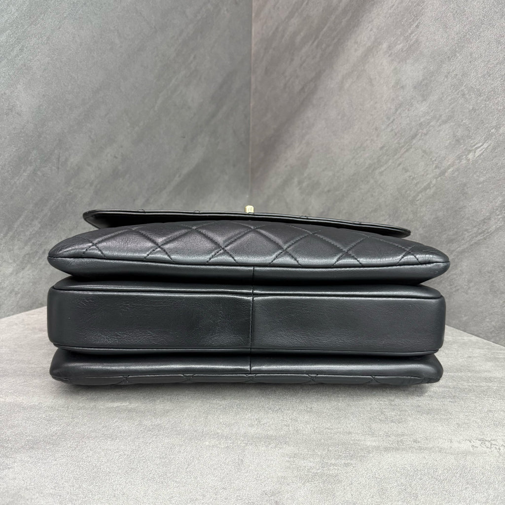 Chanel Trendy CC Black gold handle medium size 27 kai