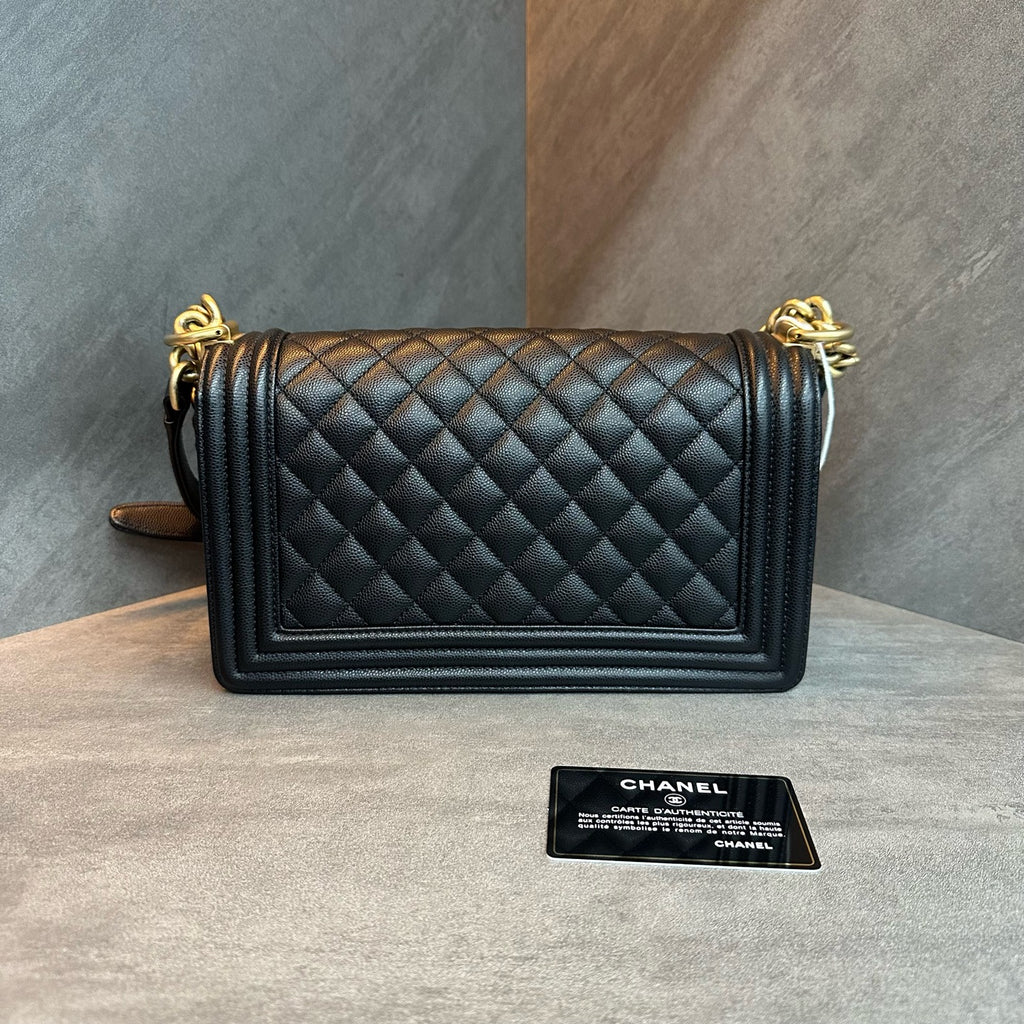 Chanel leboy medium-sized black gold lychee cowhide chain bag, 30 opening, card bag type, three-dimensional inside clean
