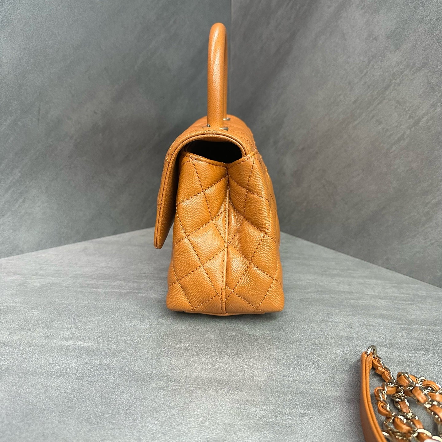Chanel coco handle small orange gold buckle lychee cowhide crossbody bag chip