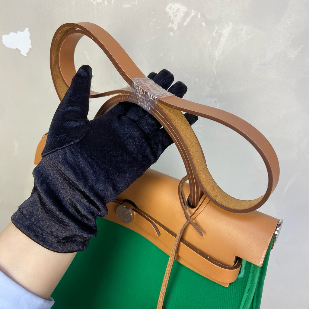 Hermes Mint Green Enamel Buckle Herbag 31 Y Stamp, 99% New, Size 31*27
