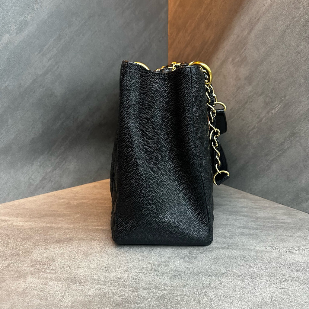 Chanel gst lychee cowhide black Gold 17K