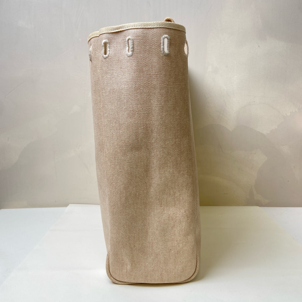 Hermès Herbag39 Replacement Bags are available in six options.