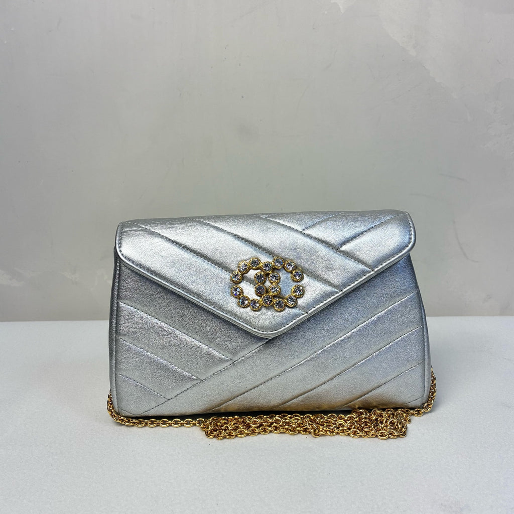Chanel 99% New Vintage Silver Tone Quilted Full Diamond CC Envelope Chain Bag, Includes Card, No Laser Etching, Size 18*12.