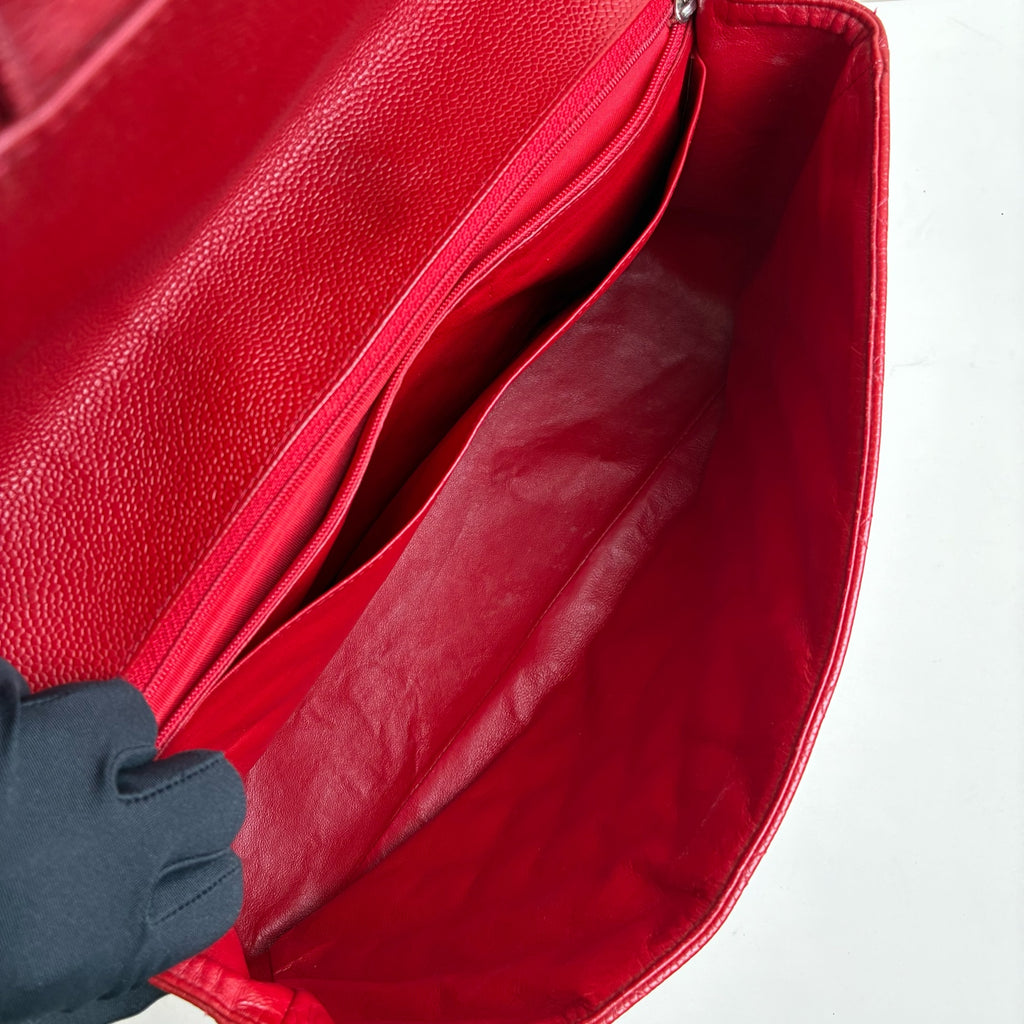 CHANEL cf jumbo max 13-inch red diamond-patterned lychee grain leather shoulder bag with silver chain buckle, bottom length