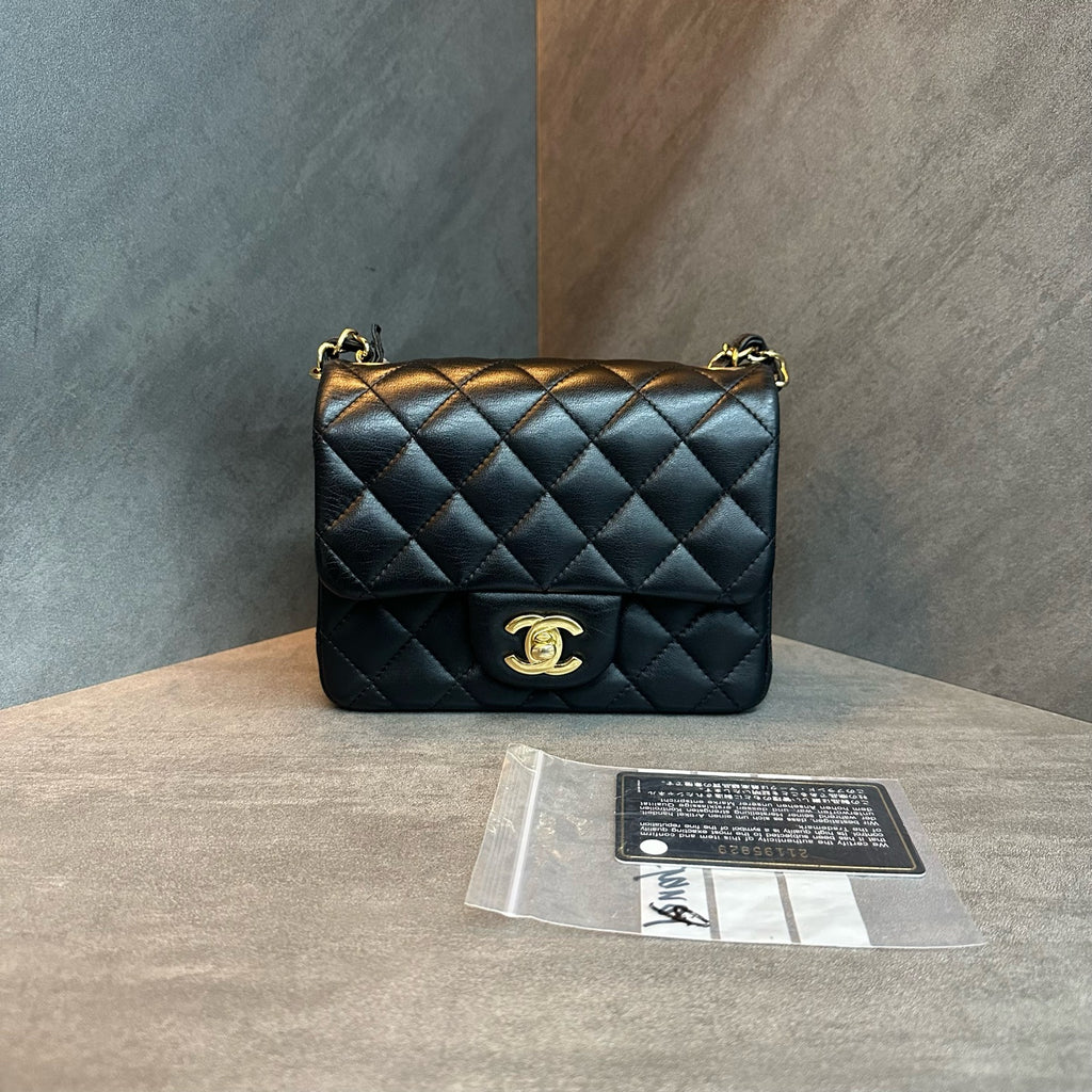 Chanel cf Square Fat Man black gold sheepskin 21 open cassette card case with clean inner lining