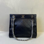 CHANEL Black and Silver Glossy Piano Sheet Tote Chain Bag 99% New Second-Hand Bag Five Open