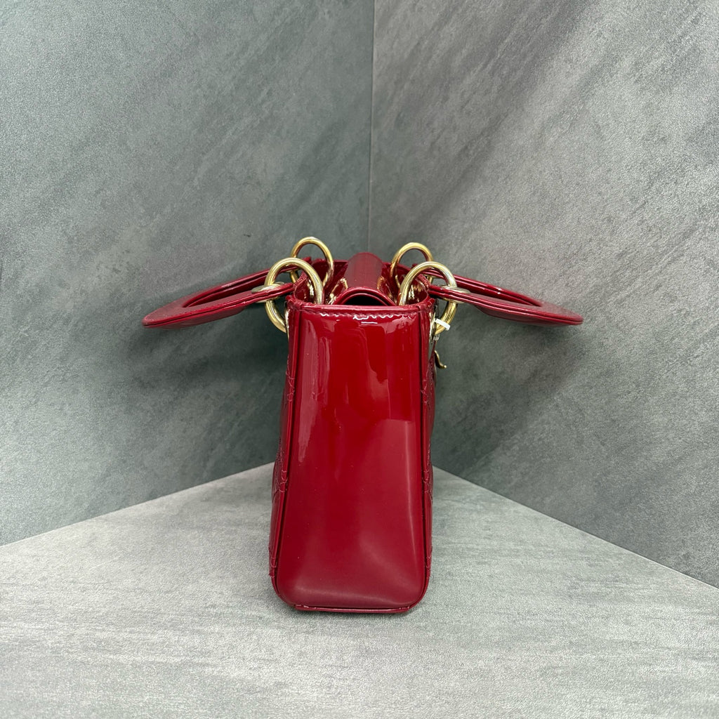 Dior Lady Dior Mini (three compartments) red patent leather, 2017 release, structured silhouette, clean interior, in stock at a favorable price