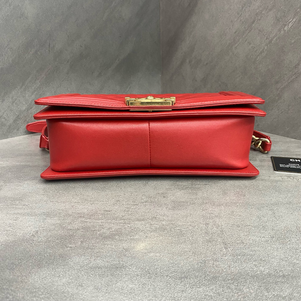 Chanel Leboy medium size red lambskin, 21 series with card, structured shape, in stock at a favorable price