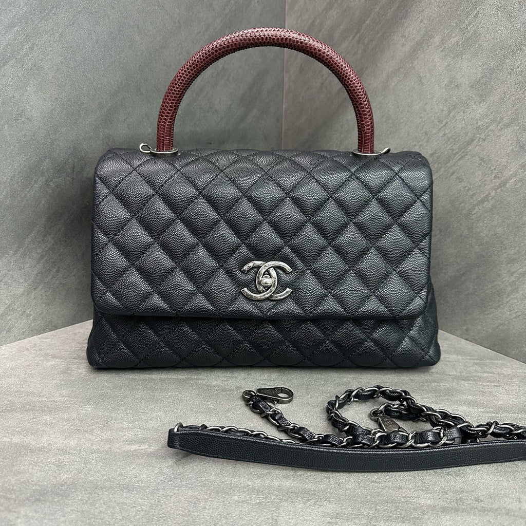 CHANEL Coco Handle Black Gold Lizard Skin Gold Hardware Tote Bag Red Lizard Handle Crossbody Bag 23 Series