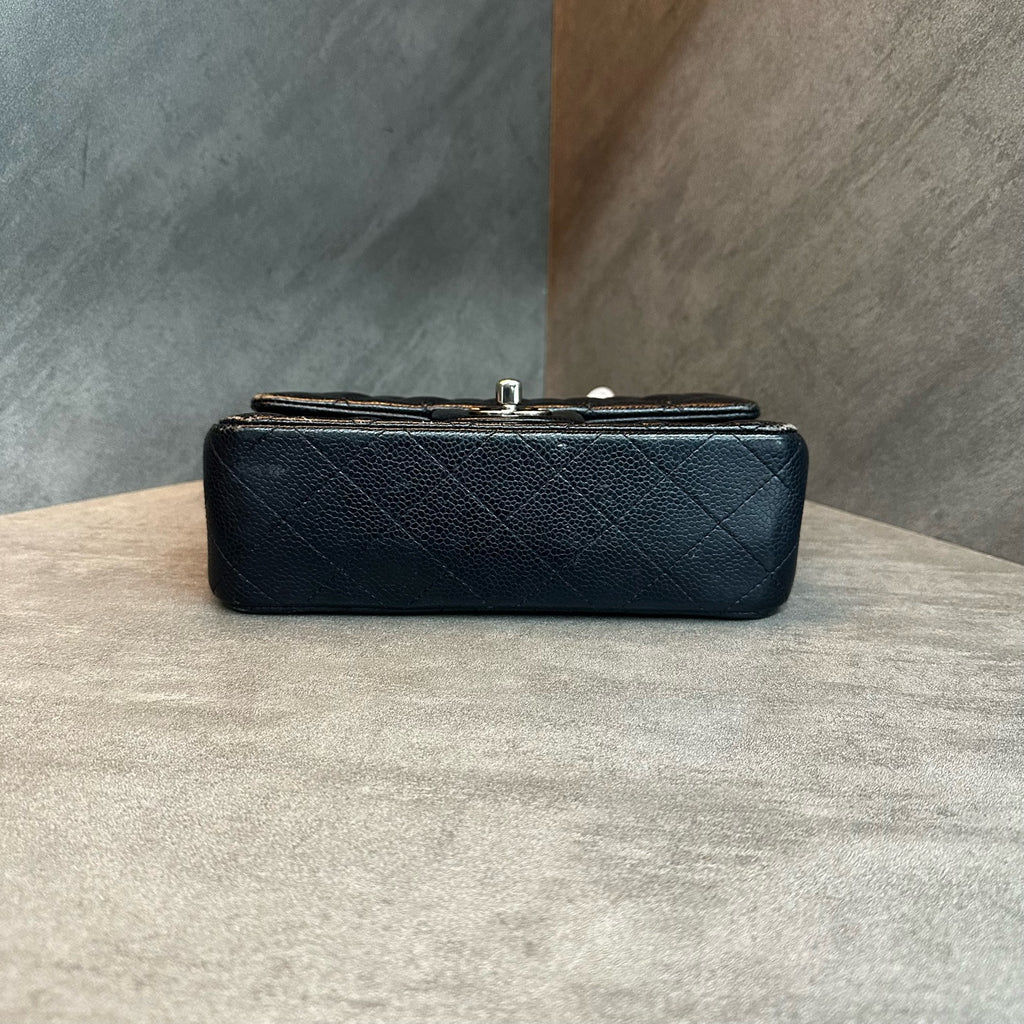 Chanel cf Large mini Blue and Silver lychee cowhide chain bag 21 kai