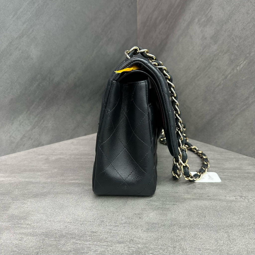 Chanel cf jumbo Black gold sheepskin chain bag, 16K size, three-dimensional and clean inside