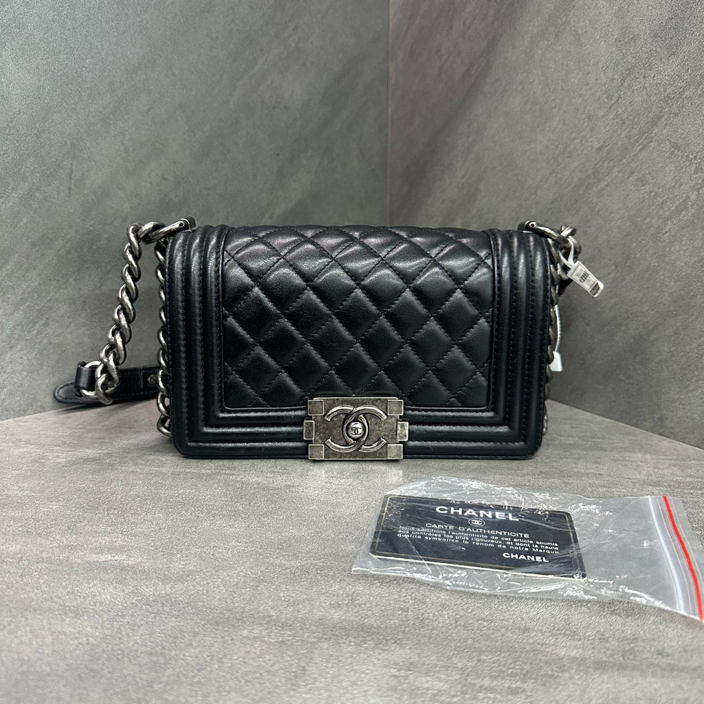 Chanel leboy small black silver sheepskin chain bag, 20 opening, card bag type, three-dimensional inside clean