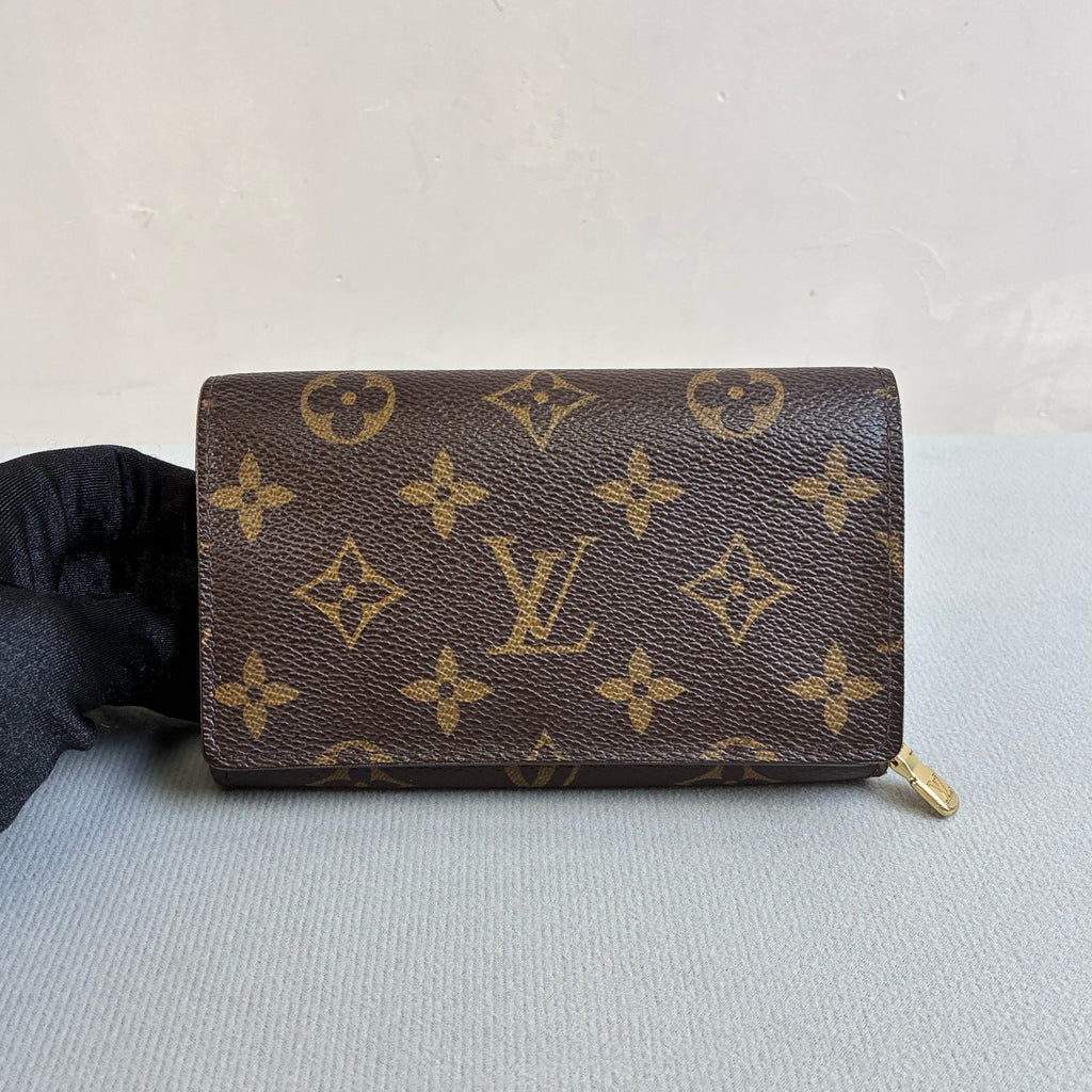 LV/Louis Vuitton 98% New Monogram Two-Fold Wallet Size 14.5*9