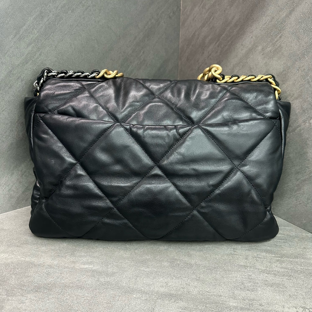 Chanel 19 Bag Max, 28 series, with authenticity card, original condition