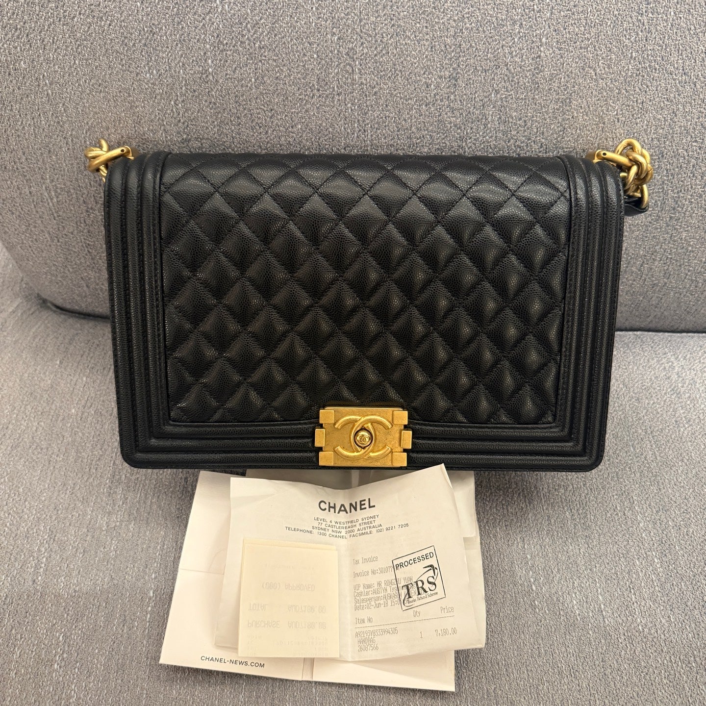 Chanel leboy medium to large-sized 26mo ticket with lychee pattern
