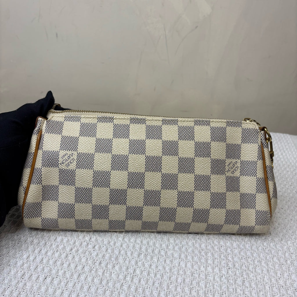 LV/Louis Vuitton White Checkerboard EVA Chain Bag Can be Worn Crossbody 99% New Size 24*12