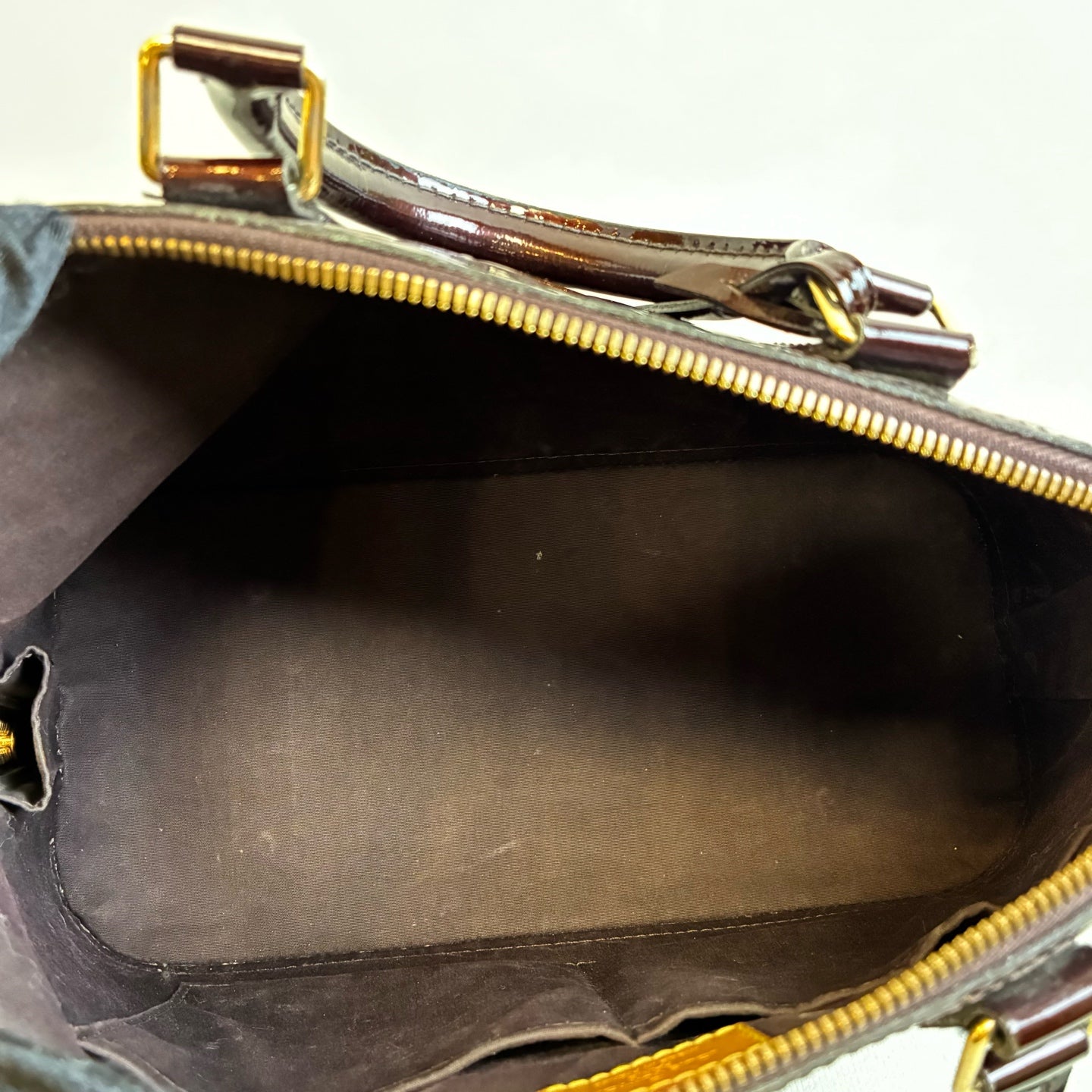 Louis Vuitton Patent Leather Shell Women's Bag Size 31*23 Cherry