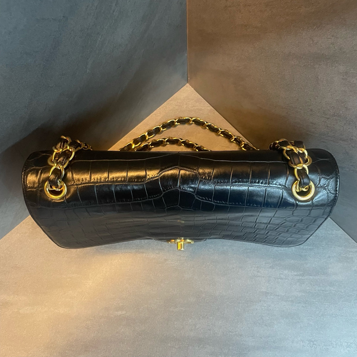 Chanel CF jumbo large black gold buckle crocodile leather bag, structured shape, clean interior, no wear on the corners, 19 series.