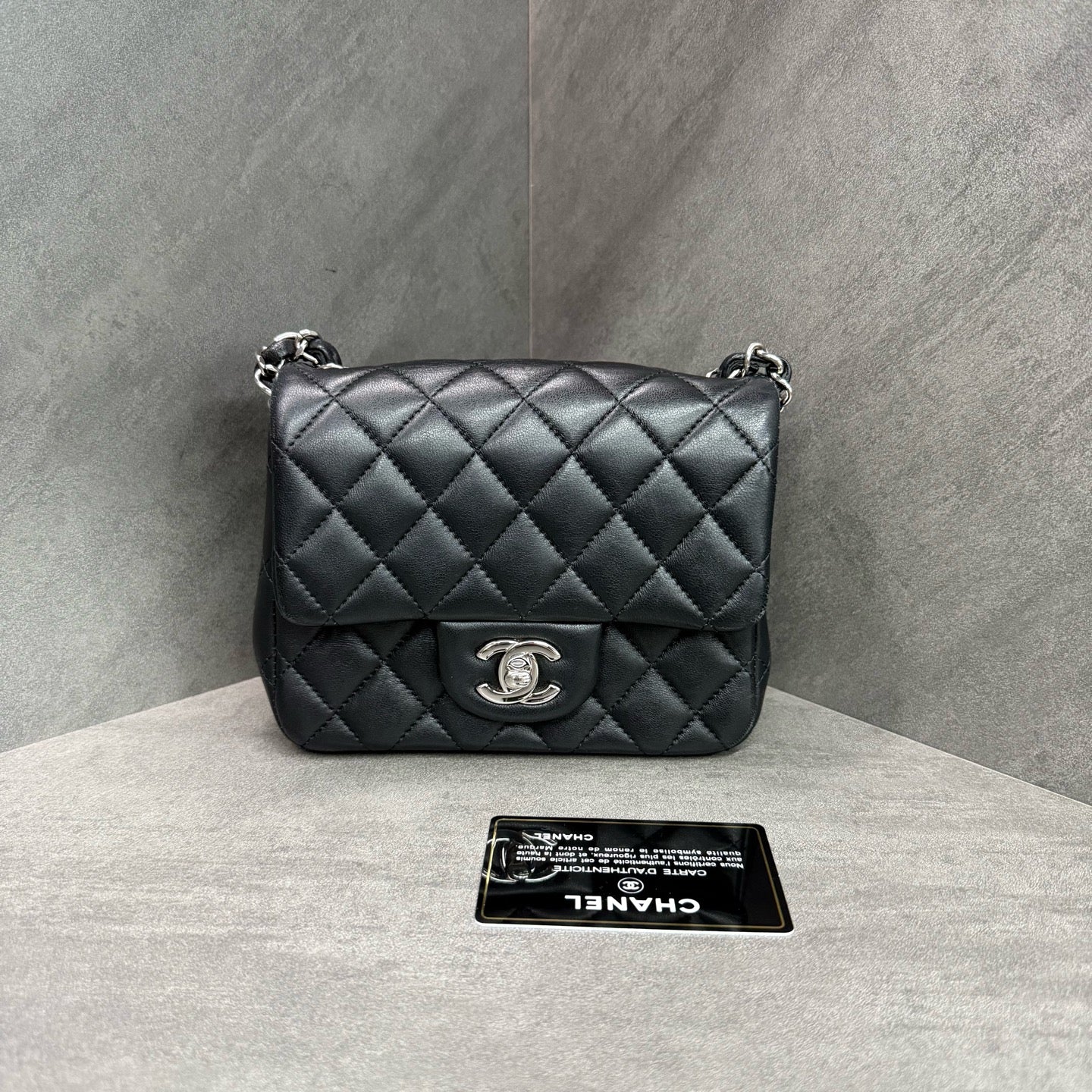 Chanel Fang Chubby black silver sheepskin 26 open strap card in original color