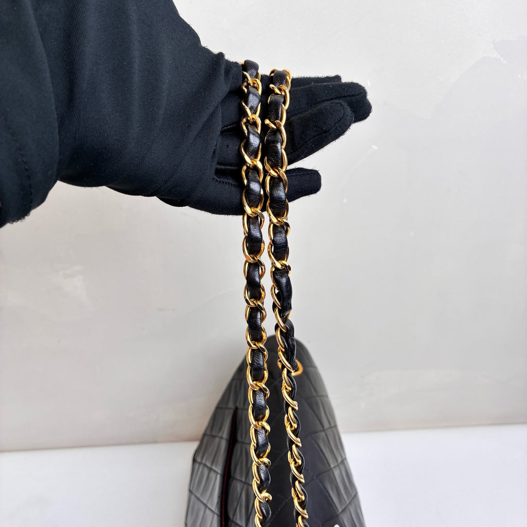 Chanel CF Medium Black and Gold Lambskin Chain Bag Classic Diamond Pattern Black and Gold Color Hardware Size 23*15