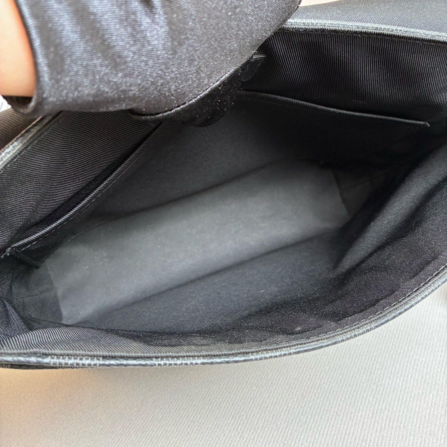 Louis Vuitton/LV Chip Series Black Checkerboard Flap Messenger Bag Size 25*23 Original Price 13,800