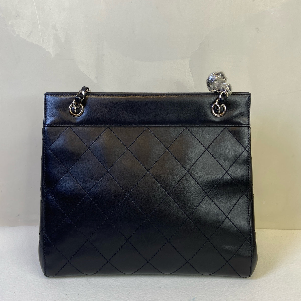 CHANEL Black and Silver Glossy Piano Sheet Tote Chain Bag 99% New Second-Hand Bag Five Open