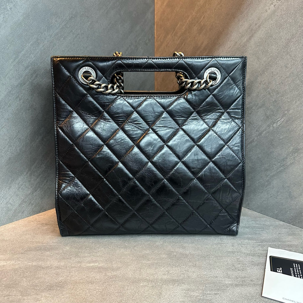 Chanel Mumbai collection Black and silver chain Tote bag, 23K with cassette ticket