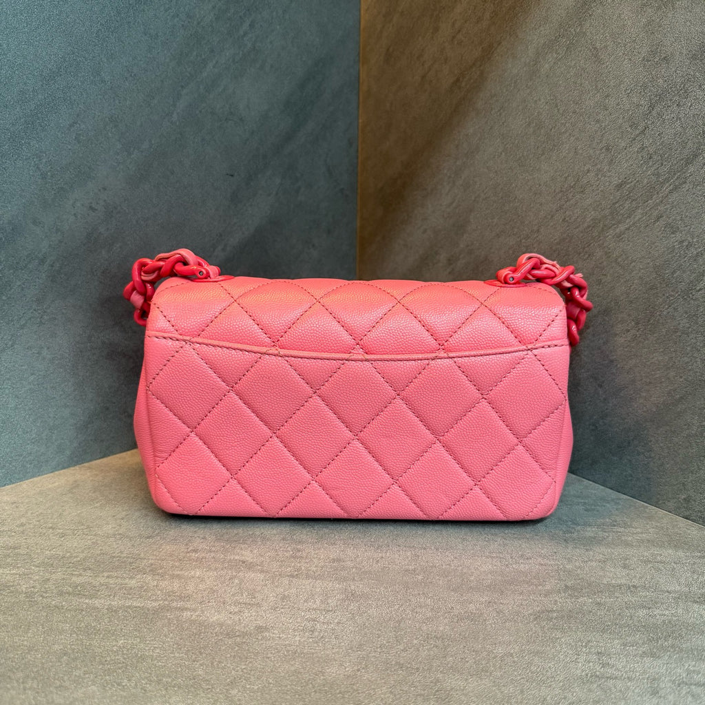 CHANEL 21C Large Mini, Coral Red Lizard-embossed Calfskin, 30-series with authenticity card, original condition