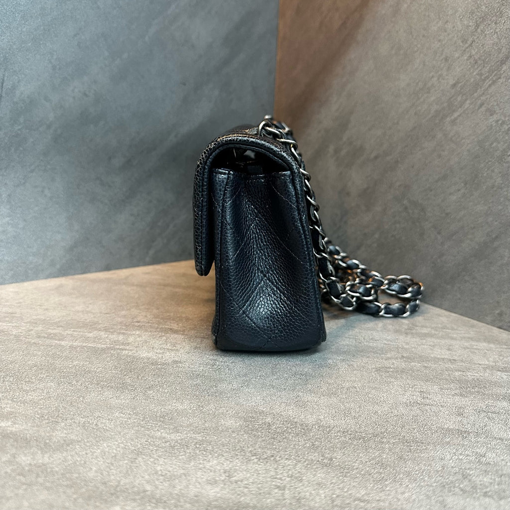 Chanel cf Large mini Blue and Silver lychee cowhide chain bag 21 kai