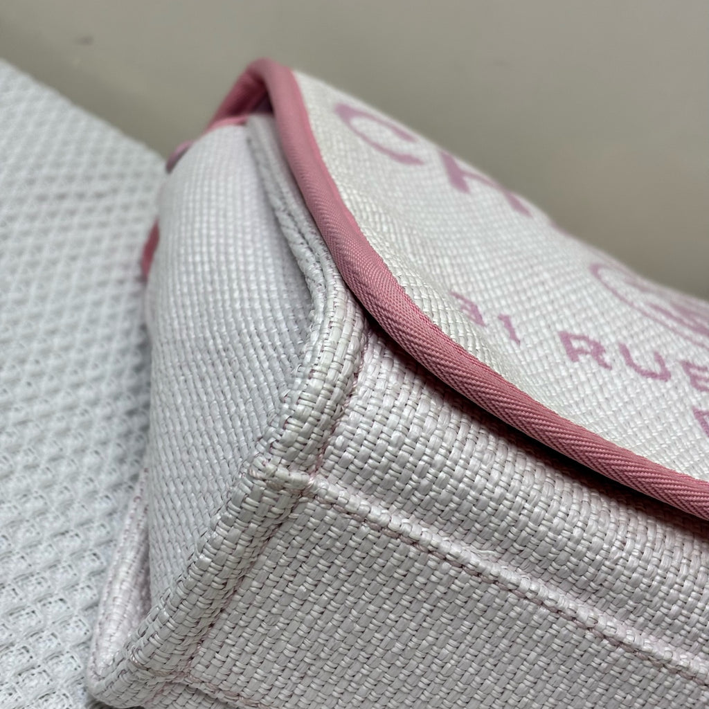 CHANEL 21 Open Pink and White Beach Flap Woven Chain Messenger Bag, 99% New, Size 23*23