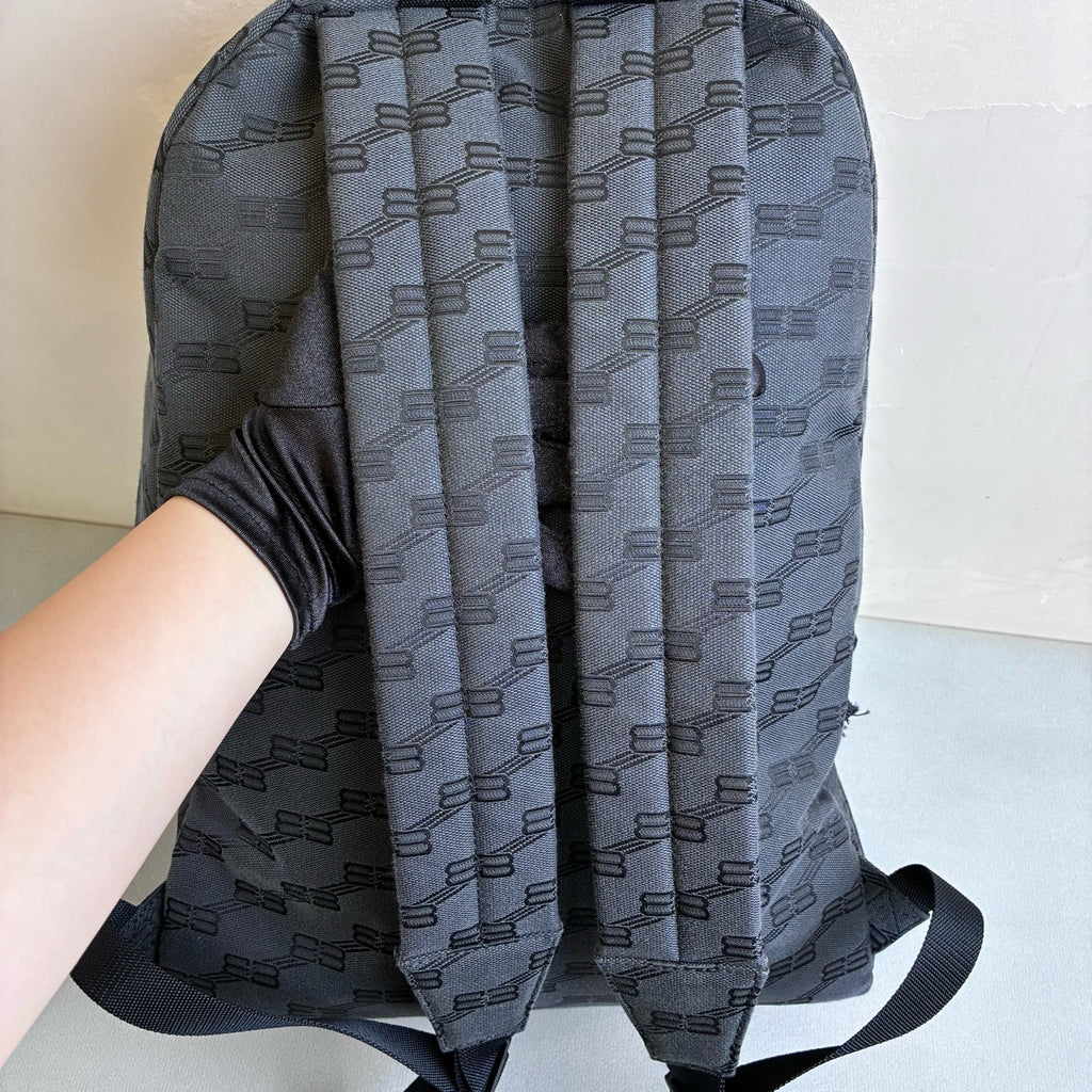 Balenciaga / Balenciaga 99% New Dark Gray Canvas BB Old Flower Backpack Size 33*50