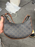Celine AVA Triomphe Monogram Shoulder Bag, classic pea bag, 23×14×7cm, almost like new, very well maintained, with only minor signs of wear.