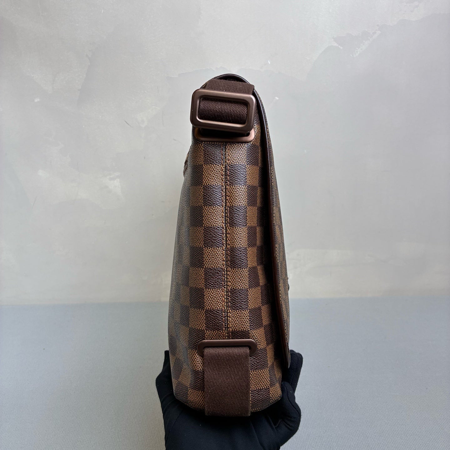 LV/Louis Vuitton Brown Checkered Men's Crossbody Bag 99% New Size 32*28