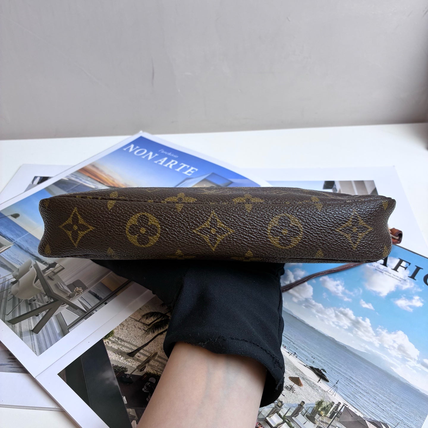 LV/Louis Vuitton Pochette Accessoires New Large Mahjong Bag Monogram Canvas with All-over Print and Zipper Closure Coated Canvas