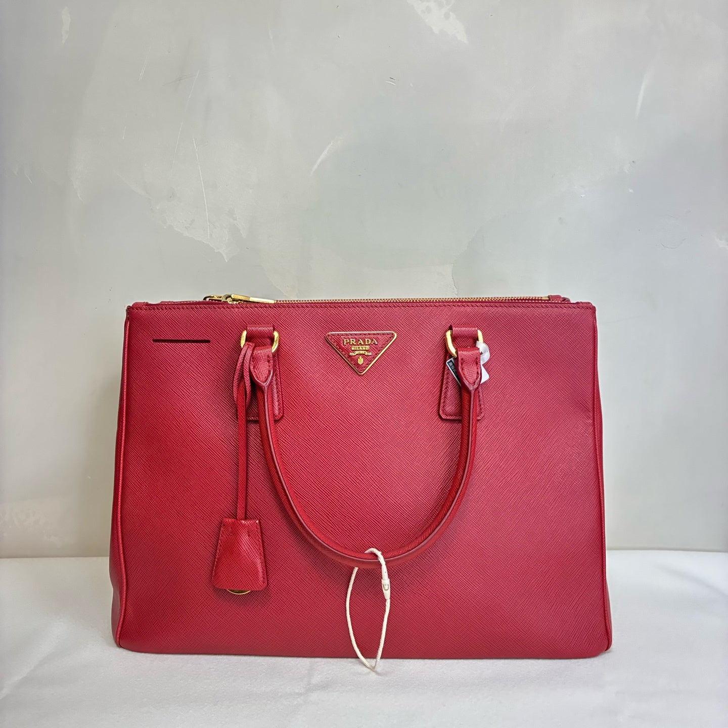 Prada/Prada Rose Pink Saffiano Leather Killer Bag Classic Saffiano Leather, Size: 35✖️26㎝, Gold Hardware