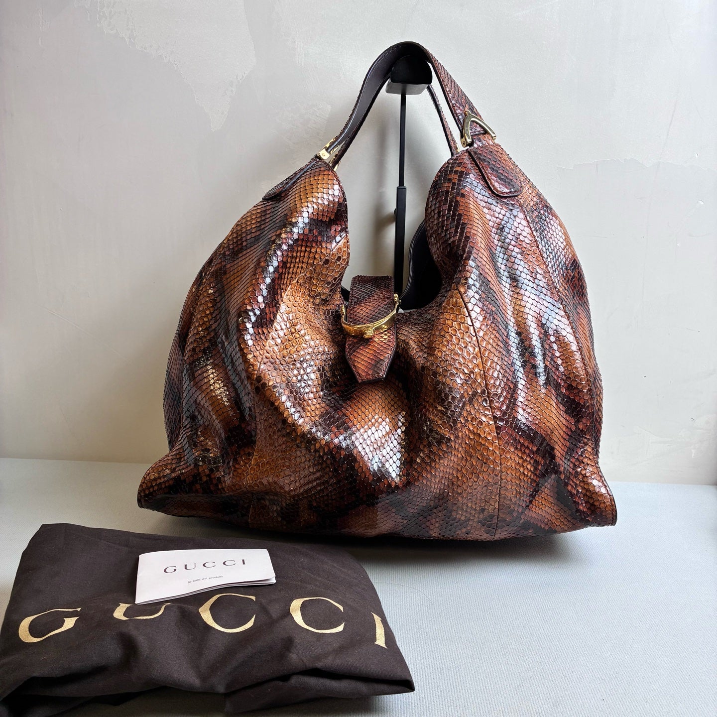 Gucci 99% New Snake Leather Underarm Shoulder Tote Bag Limited Edition Brown Size 42*38